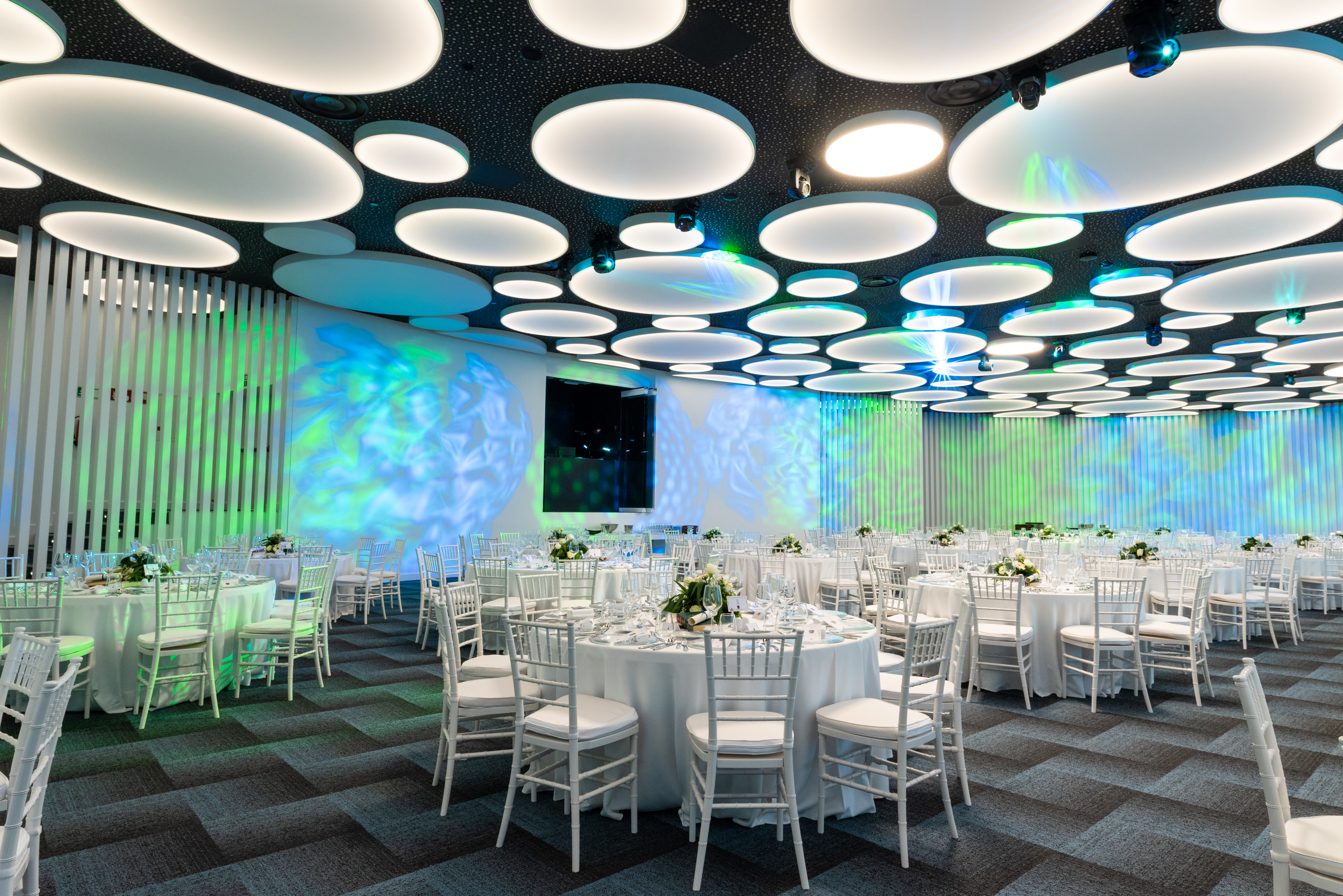 Book your wedding day in GF VICTORIA